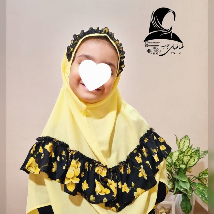 مقنعه نرگس چیندار مناسب سن 6 تا 9 جنس ژورژت بسیار راحت باز و بسته میشود