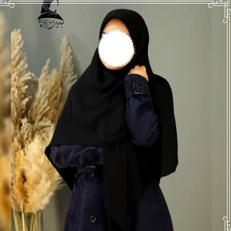 روسری تک مشکی قواره 130 دور دست دوز جنس کرپ حریر